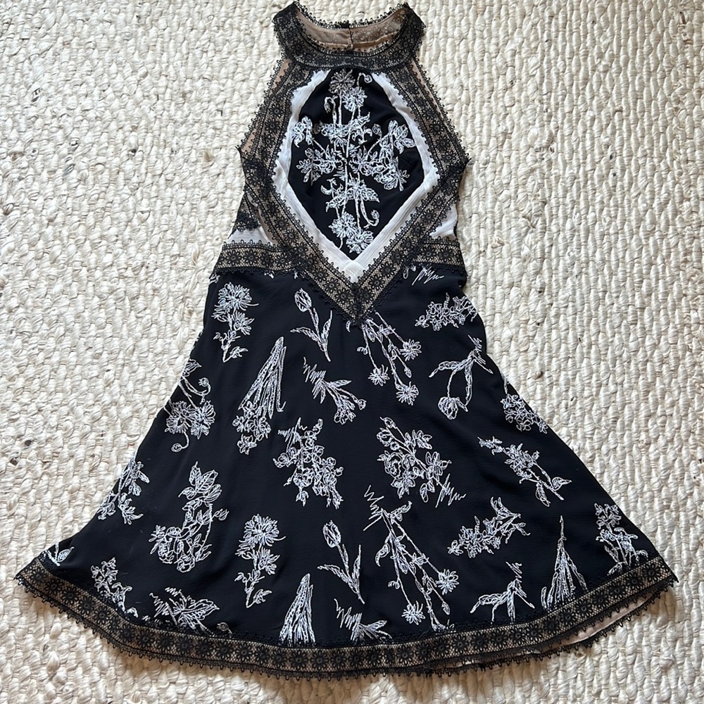 Tadashi Shoji Fit & Flare Black dress